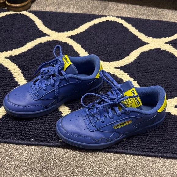 Reebok Women’s Classic Sneakers in Navy and Yellow - Picture 5 of 7